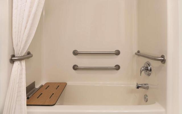 Country Inn & Suites Galena