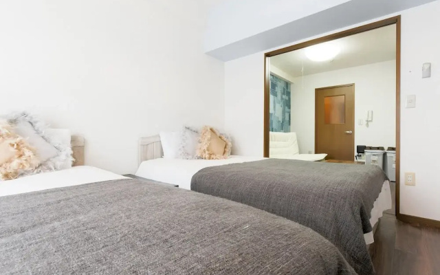 Grand Court Namba 401