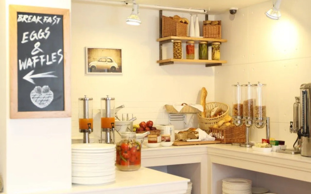 Bloomrooms @ Link Road