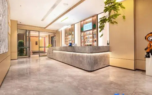 Hengya Hotel (Zhumadian 990 Hospital)