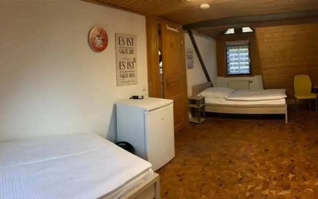 AB Apartment Objekt 122 - Hostel