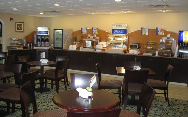 Holiday Inn Express & Suites Absecon-Atlantic City by IHG