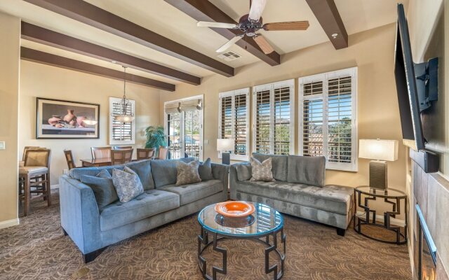 Classic 3 Bedrooms C48 by RedAwning