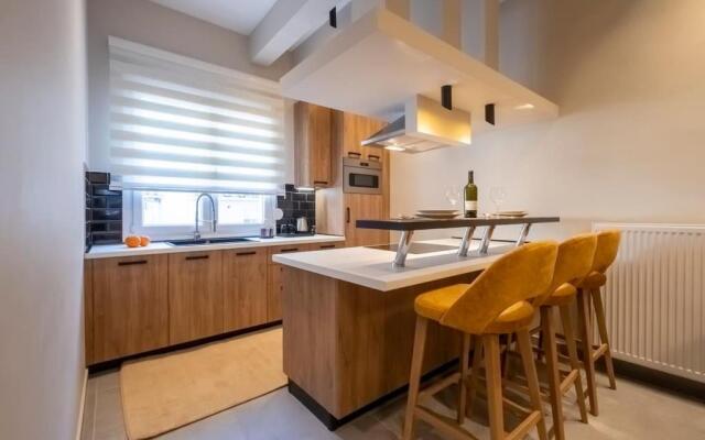 Maison De Luxx A8 Central