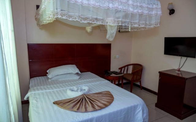 Denfrance Hotel