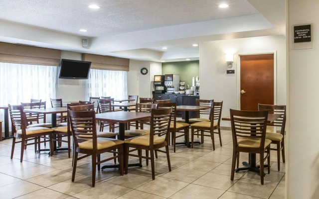 Sleep Inn & Suites Queensbury - Lake George