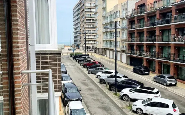 Spacious Apartment in Middelkerke