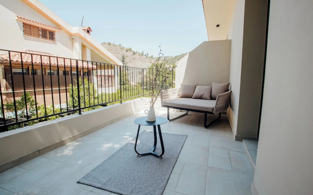 Thymises Boutique Hotel