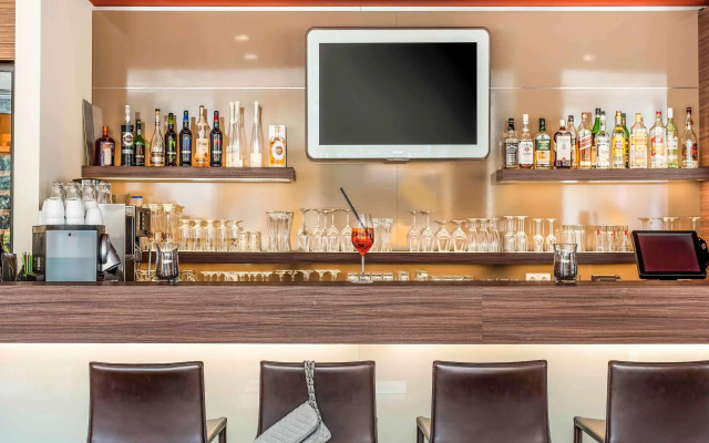 Hotel ibis Friedrichshafen Airport Messe