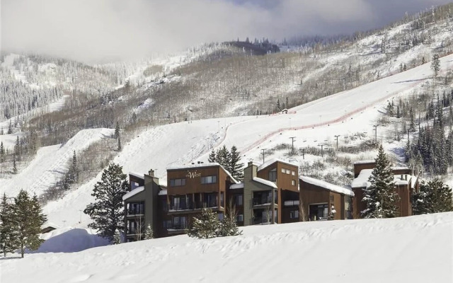 West Condominiums - W3204