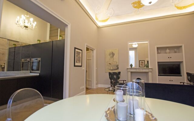 Flora Historical Luxury House