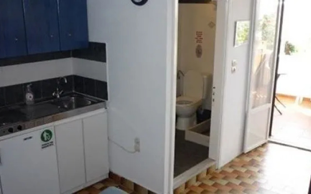 Apanemia Rooms