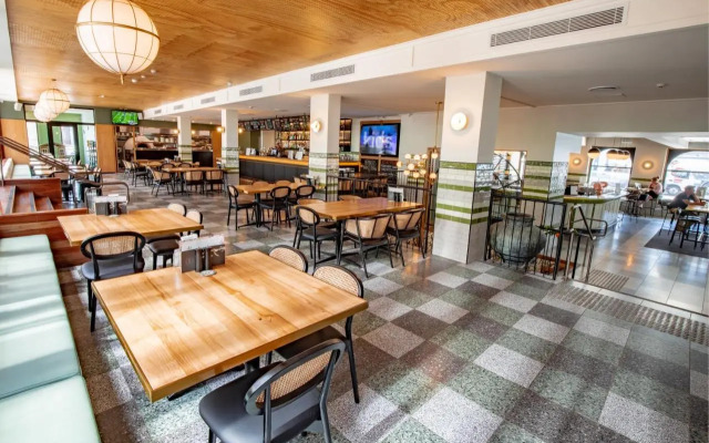 Southern Cross Hotel