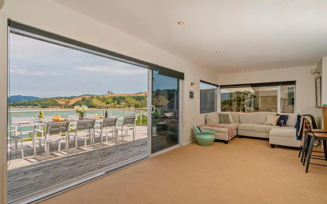 Seaview Serenity- Whitianga Holiday Home