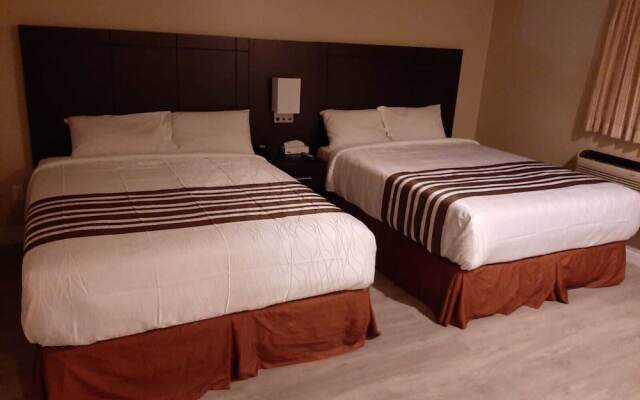 Silver Maple Motel
