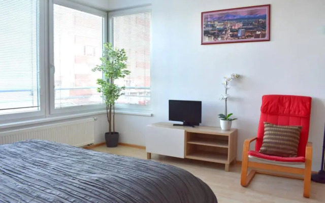 Modern apartments - Airport 8mins