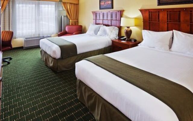 Holiday Inn Express Hotel & Suites Springfield