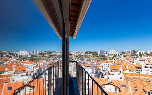 Lusitano Top Floor Apartment