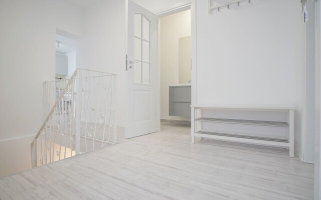 CN2i Luxury Accommodation DC