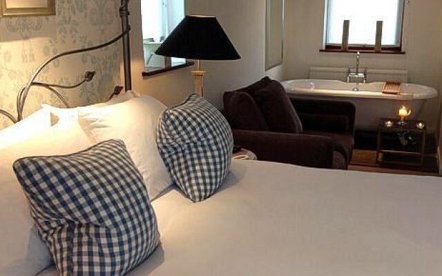 The Red Lion Hotel