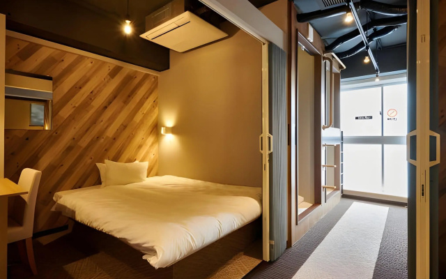 Capsule Hotel CONTINUE Nijojo-Kita – Guest Rooms – Kyoto