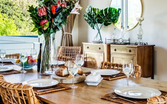 Escape to Exquisite Ellesmere 401