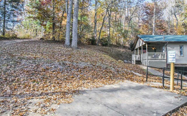 Cozy Mtn. Getaway in South Asheville