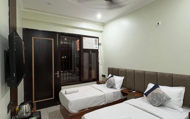 Radiant Blu Hotels Sector 70