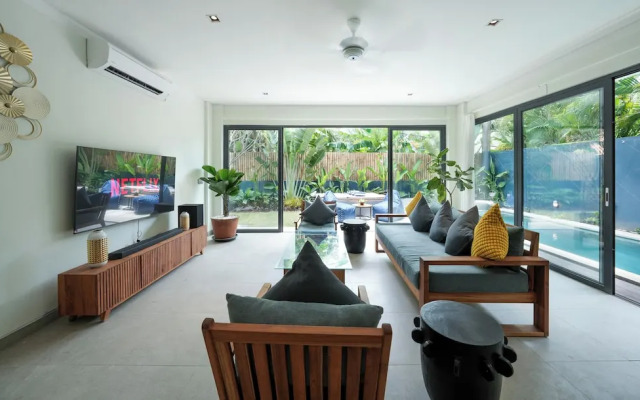 Twin Villas Drupadi 8Br Seminyak