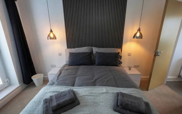 Hampton 3-bedroom Luxury Escape With Parking
