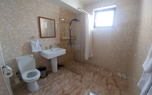 Cross Apartments and Tours