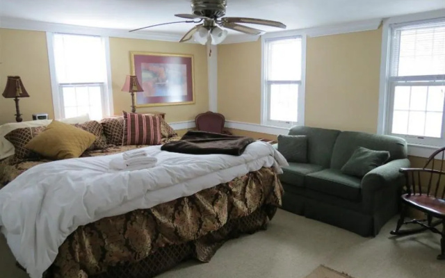 Shaker Farm Bed and Breakfast
