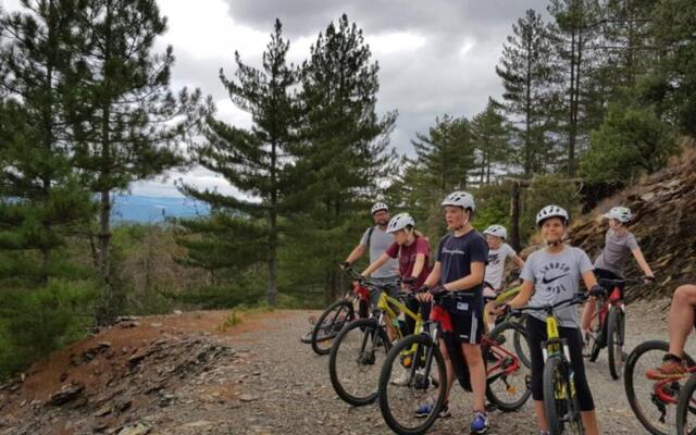 St Jean du Gard : Spacious Apartment with Use of Pool