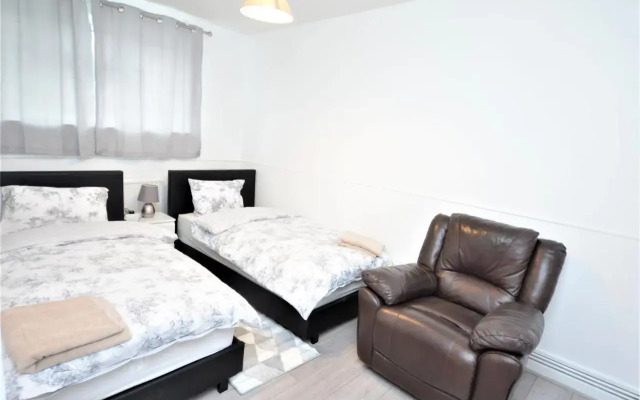 London Zone 1, 3bedroom Maisonette with a view
