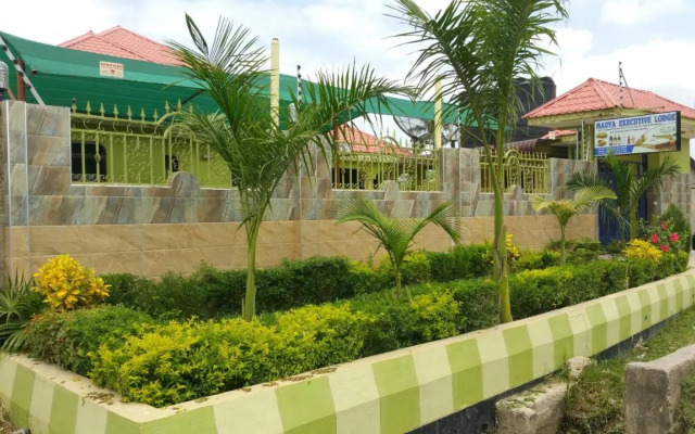 Mauya Executive Lodge