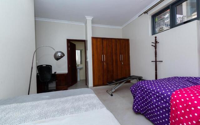 Lovely 3bedroom condo with pool