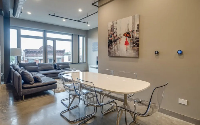 Deedee's Apartments - Lofts at Grove
