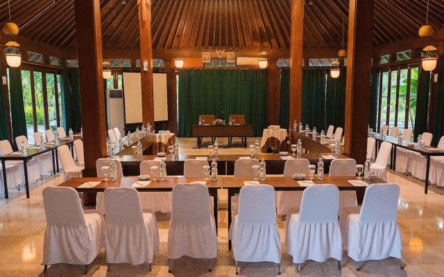 Dwangsa Hotel Solo
