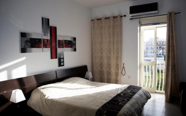 SeaBreeze Apartment in Gzira Malta