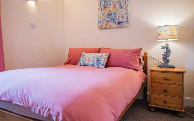 East Wing Apartment