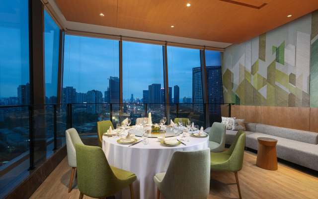 Отель Holiday Inn Hangzhou Binjiang