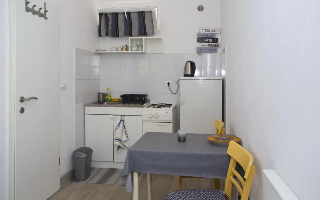Apartments with a parking space Podgora, Makarska - 12816