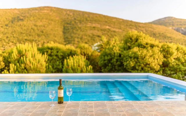Mouzakis Villas