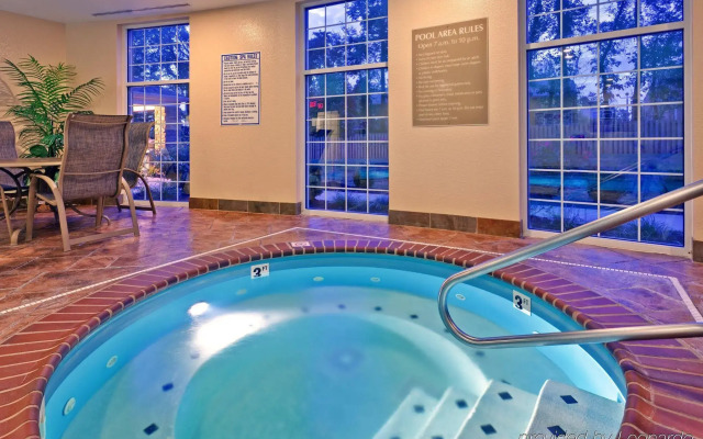 Candlewood Suites Bowling Green by IHG