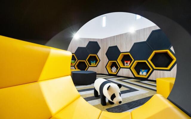 Staycity Aparthotels, Near Disneyland® Paris