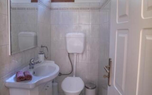 Villa Corina near the Airport