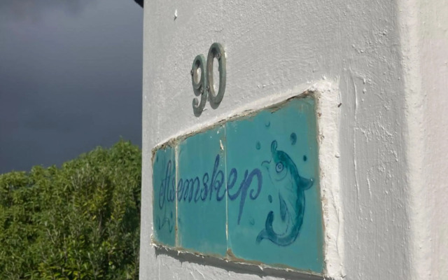 Rondawel with sea view