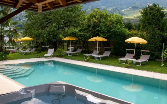 Hotel FleurAlp