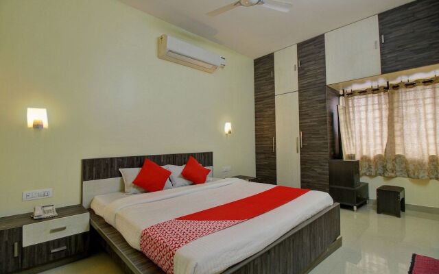 OYO 22536 Vishaak Inn