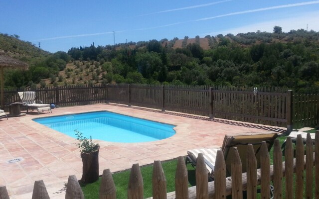Rustic house in La Higuera (El Torcal de Antequera).